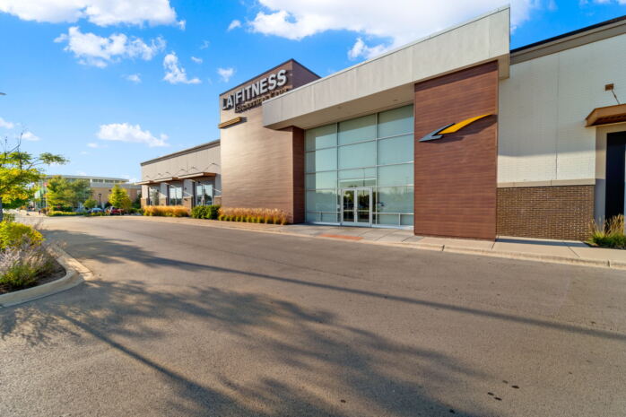 LA Fitness - Westmont, IL - Featured Listing - NNN Fitness