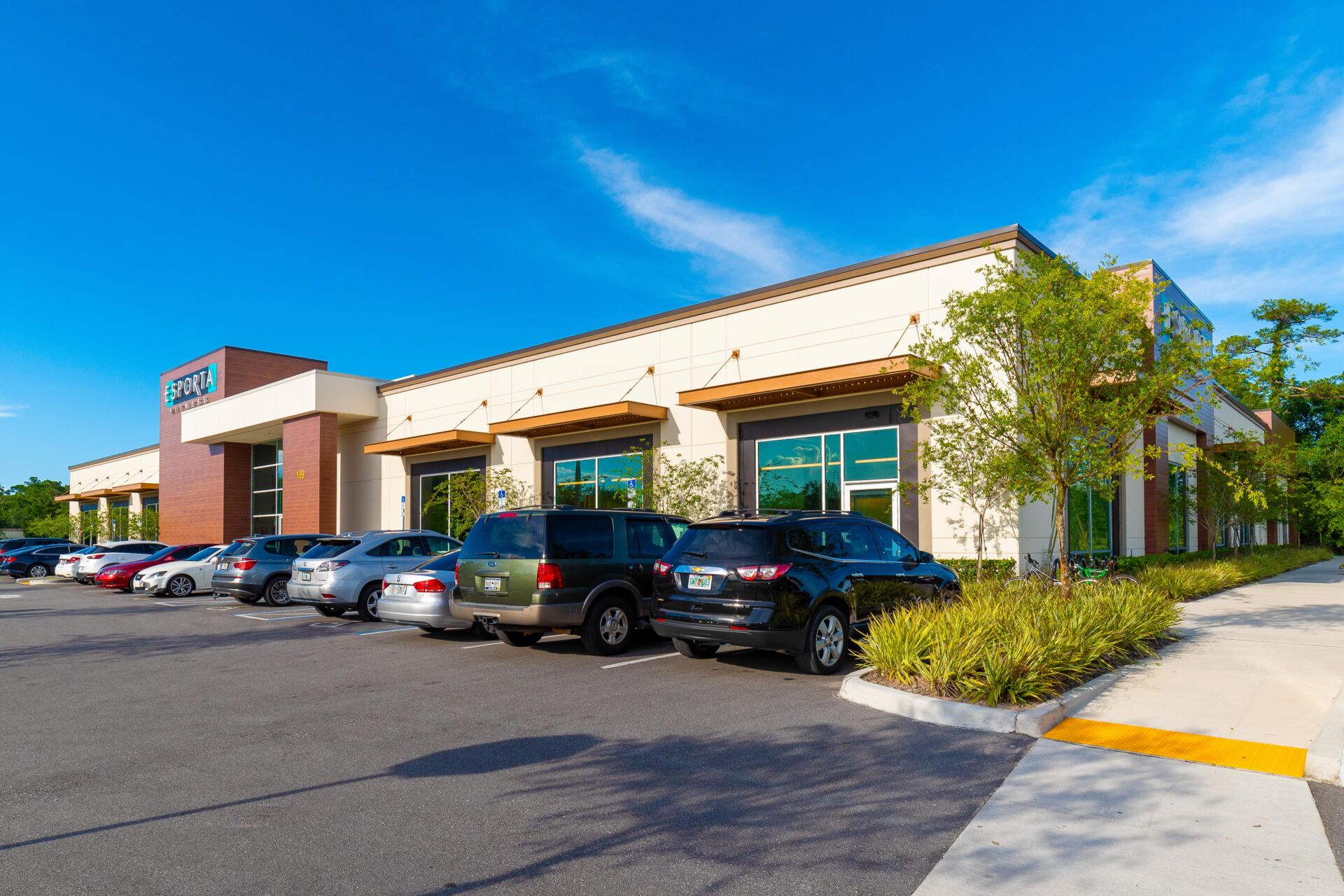 Esporta Fitness Orlando, FL Featured Listing NNN Fitness