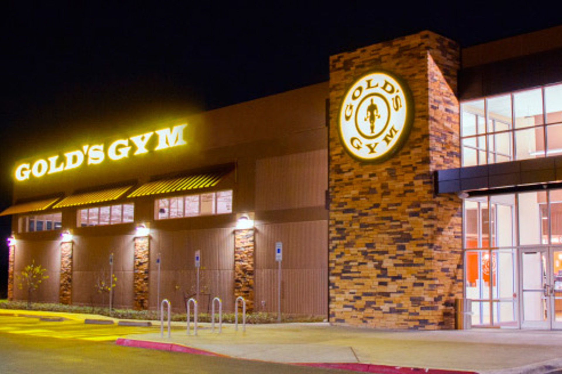 Gold's Gym - San Antonio